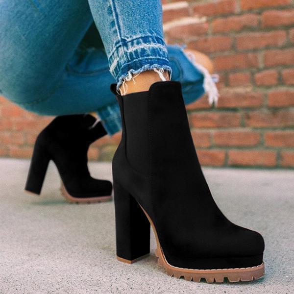 Ann – Round Ankle Boots with Bold Leopard Pattern and Thick Block Heels for Women