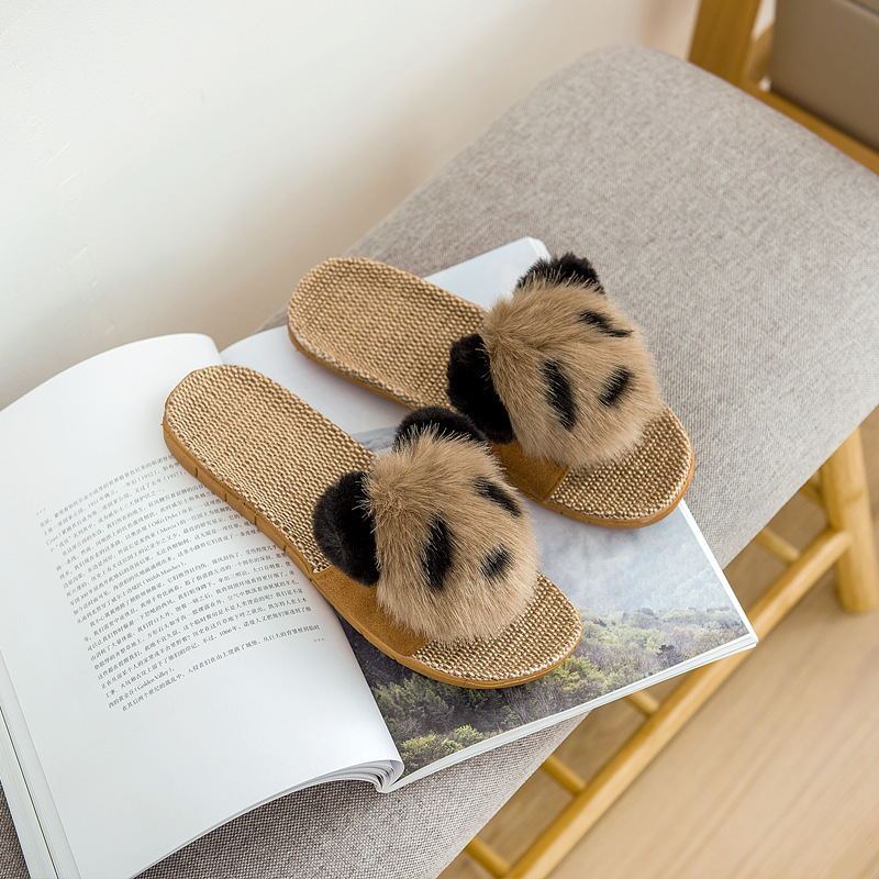 Alison – Soft Slippers with Panda Design