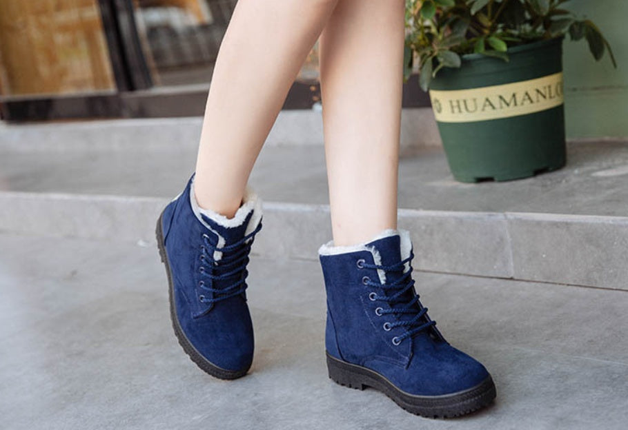 Julie – Flat Women's Winter Boots with Large Sizes in Vegan Plush