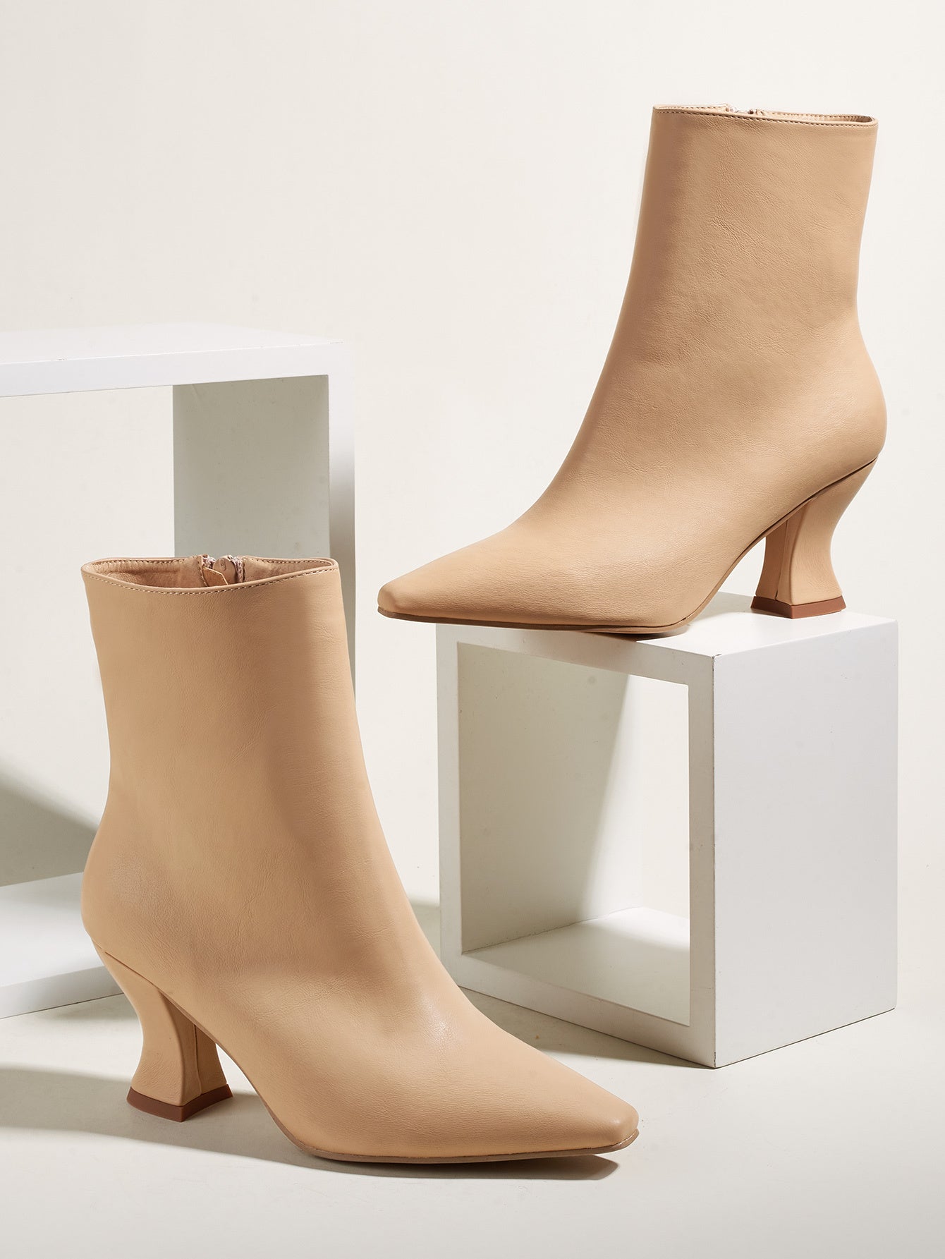 Brenda – Stylish Pointed-Toe Ankle Boots for Women in Plus Sizes