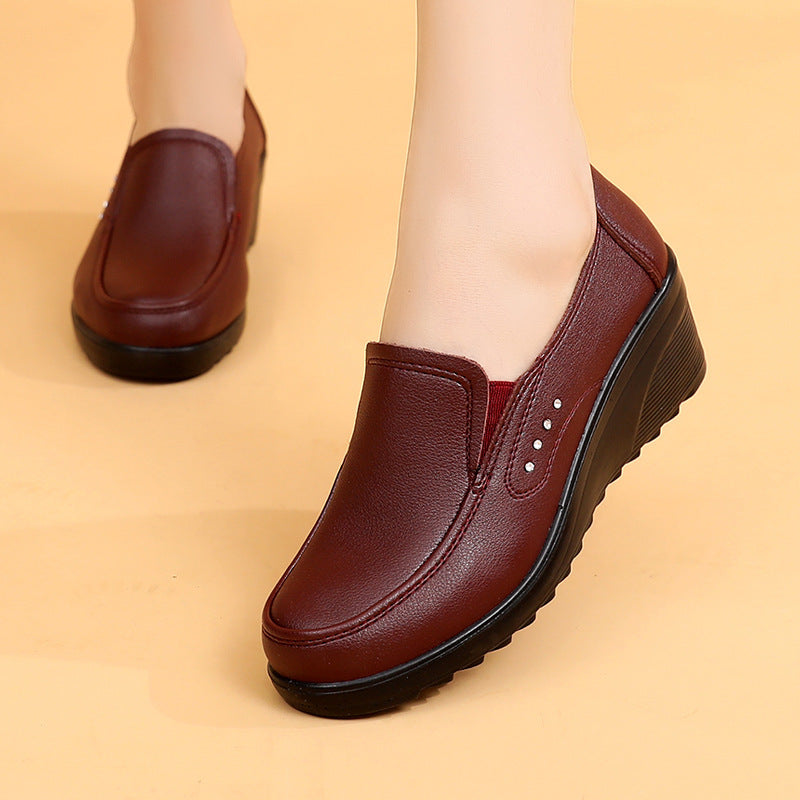 Dawn – Soft Women's Pumps with Wedge Heel