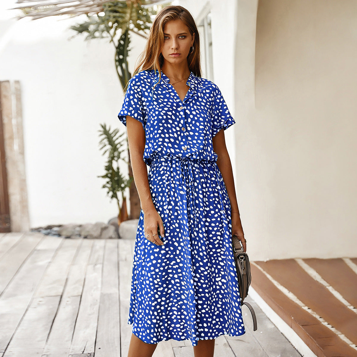 Sara – Short Women's Dress with Wave Dot Pattern and Collar
