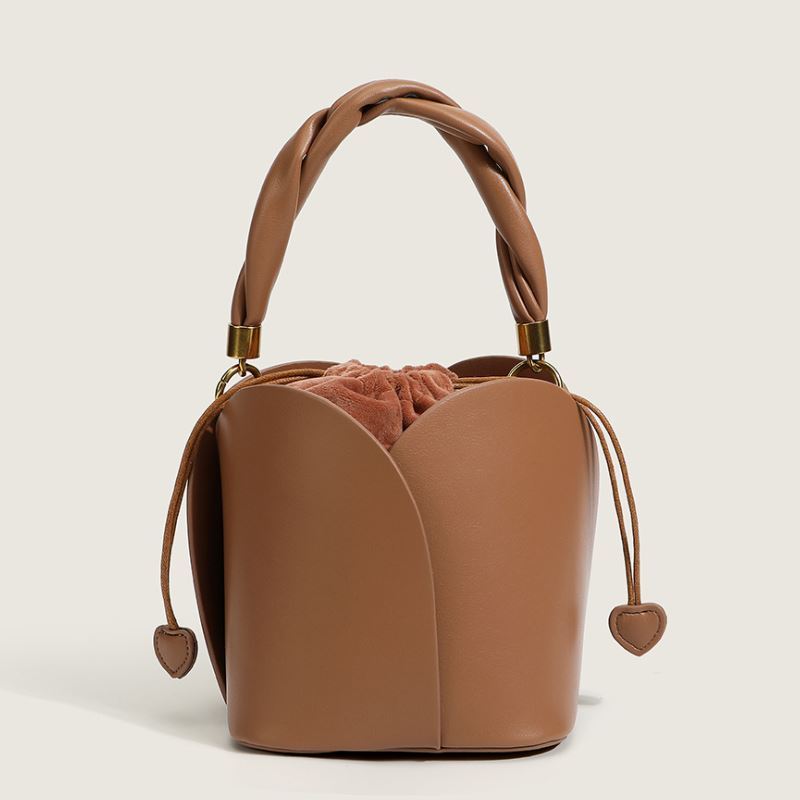 Alice – Fashionable Women's Vegan Leather Handbag with Floral Pattern