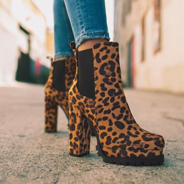 Ann – Round Ankle Boots with Bold Leopard Pattern and Thick Block Heels for Women