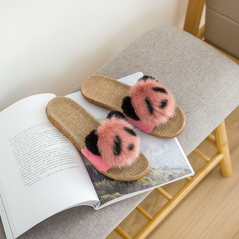 Alison – Soft Slippers with Panda Design