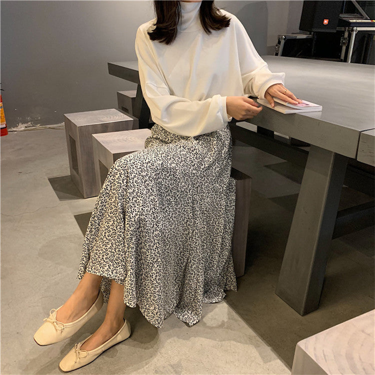 Barbara – Airy Skirt with Floral Pattern