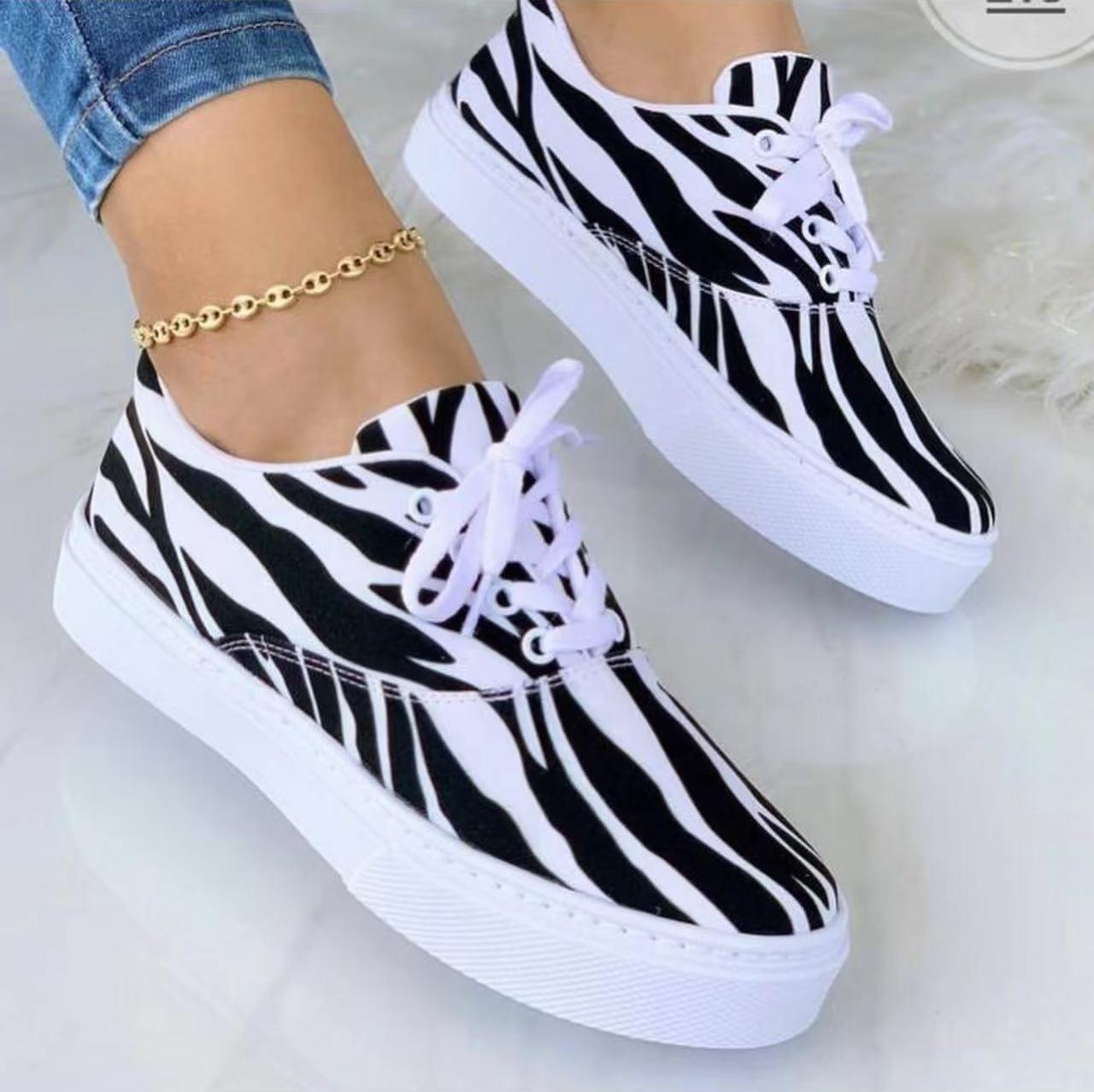 Jane – Fashionable Canvas Lace-Up Shoes for Women