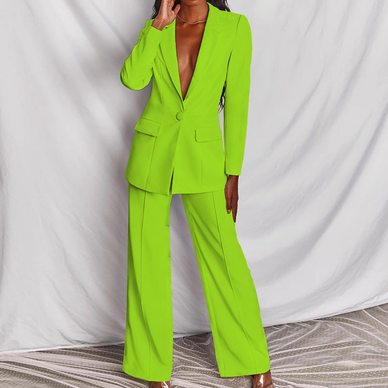 Audrey – Elegant Women's Suit with Long Sleeves