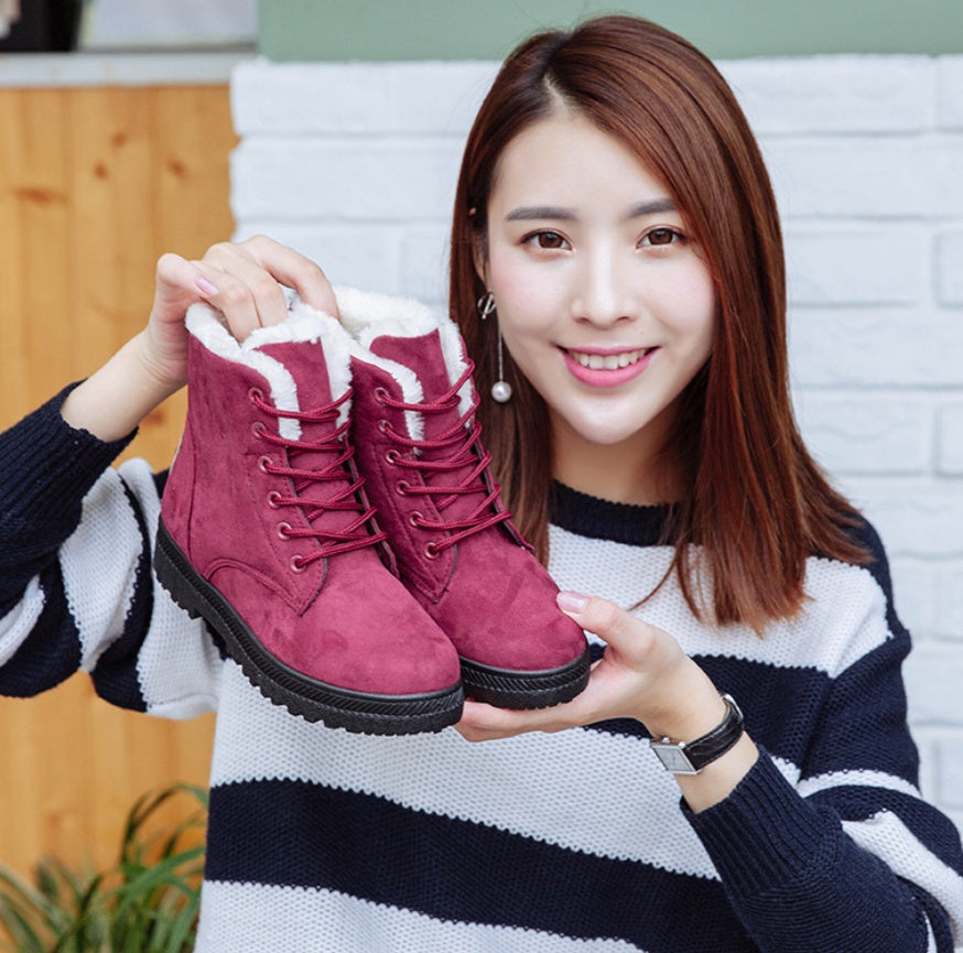 Julie – Flat Women's Winter Boots with Large Sizes in Vegan Plush