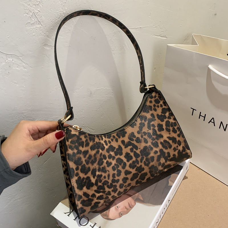 Gillian – Fashionable Shoulder Bag with Diverse Patterns