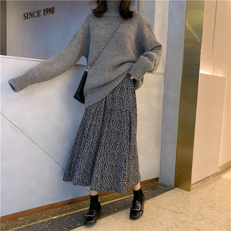 Barbara – Airy Skirt with Floral Pattern
