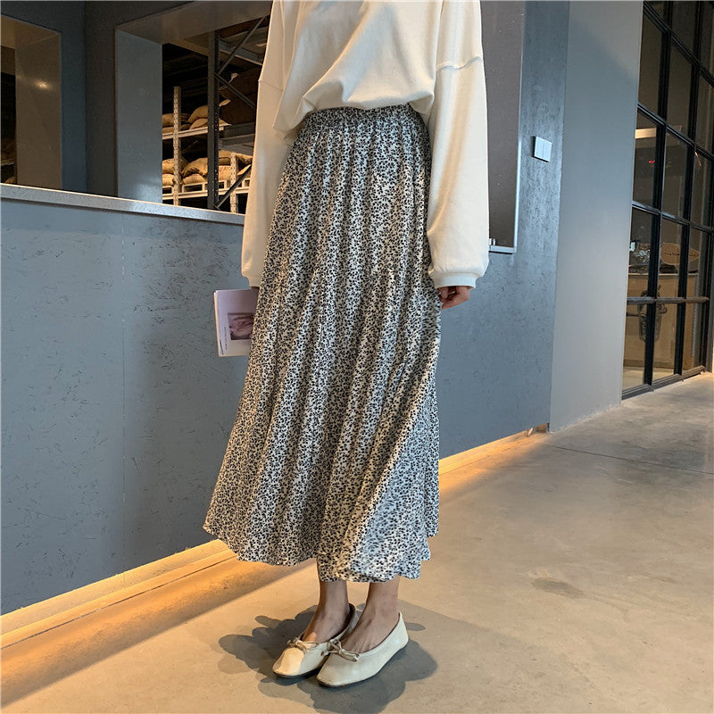 Barbara – Airy Skirt with Floral Pattern