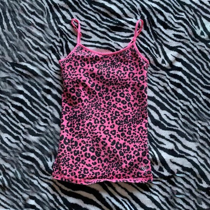Joanne – Sexy Leopard Print Sleek Top for Women