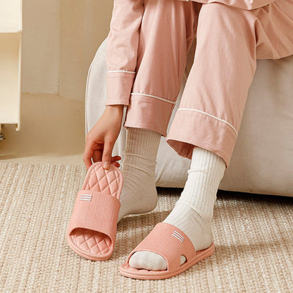 Tara – Slip-On Slippers with New Check Design