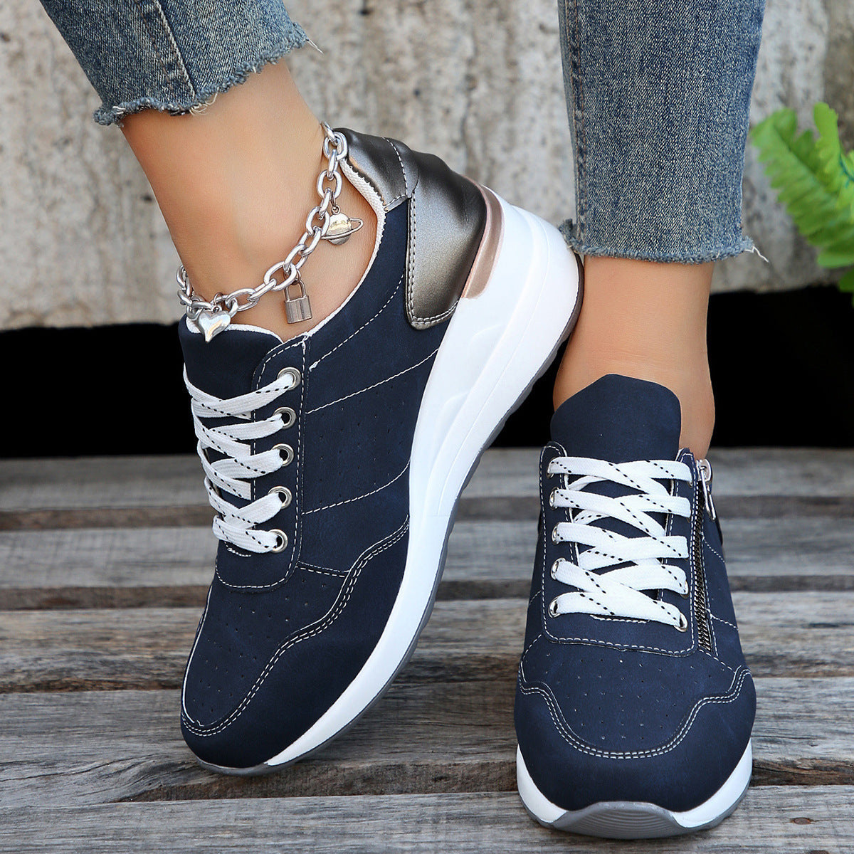 Julia – Comfortable Women's Sneakers with Thick Sole