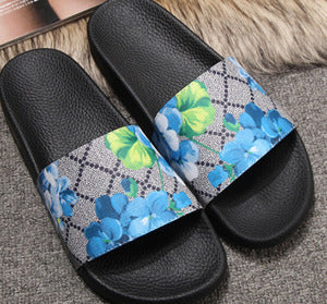 Melissa – Women's Slippers with Floral Print and Rubber Soles