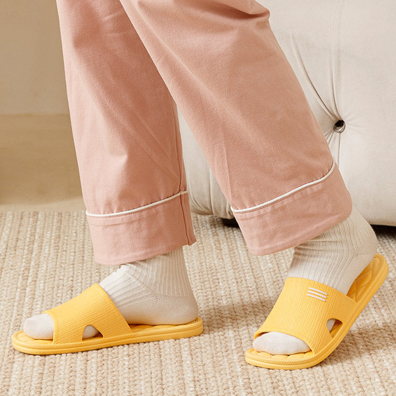 Tara – Slip-On Slippers with New Check Design