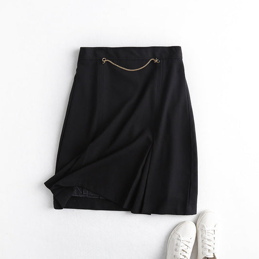 Clara – Wide Pleated Skirt with Chain Decoration