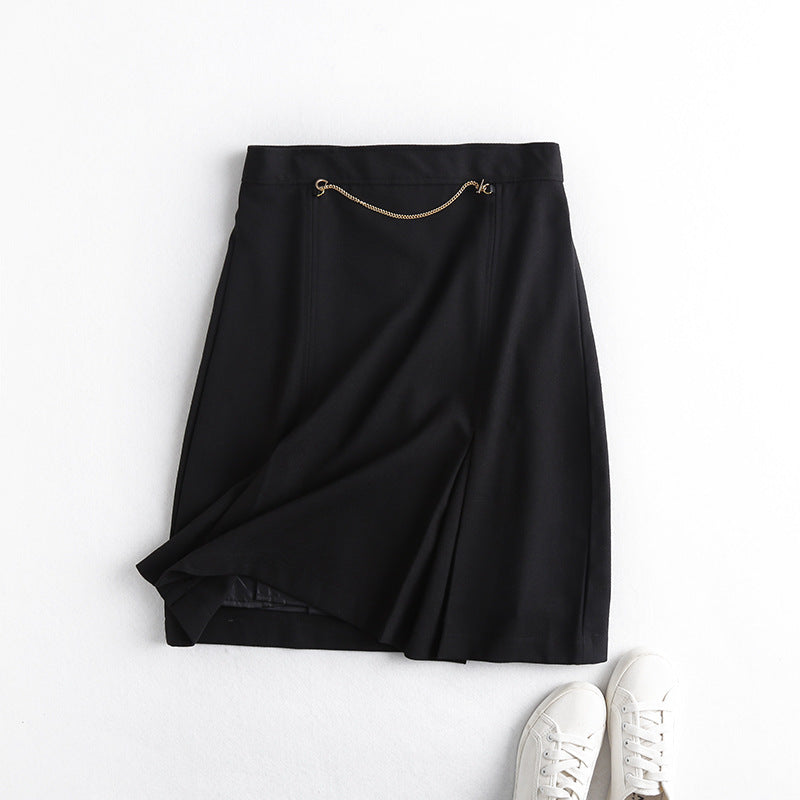 Clara – Wide Pleated Skirt with Chain Decoration