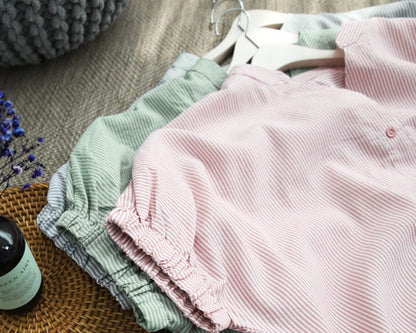 Gabrielle – Blouse with Loose Stripes and Raglan Sleeves