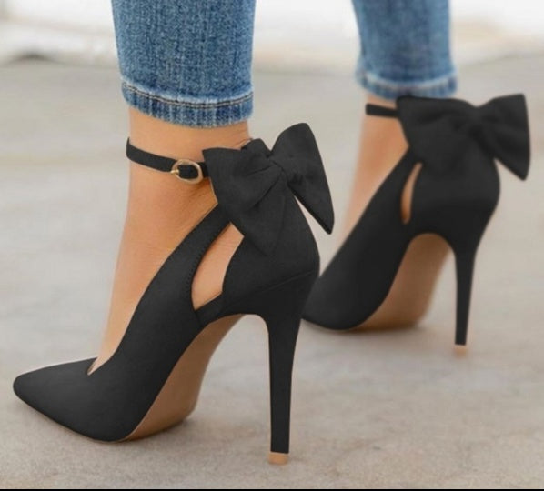 Chelsea – High Heels with Bow