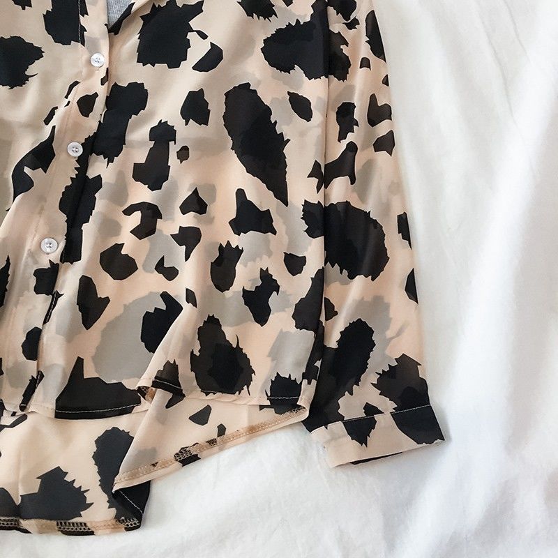 Percy – Simple Hong Kong Style Shirt with Leopard Pattern