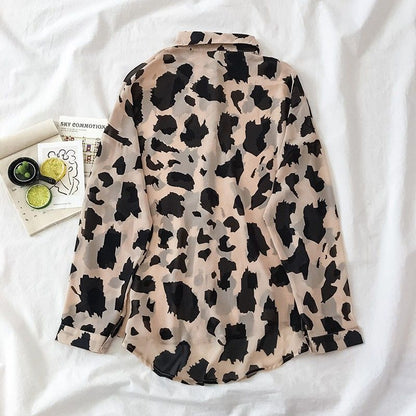 Percy – Simple Hong Kong Style Shirt with Leopard Pattern