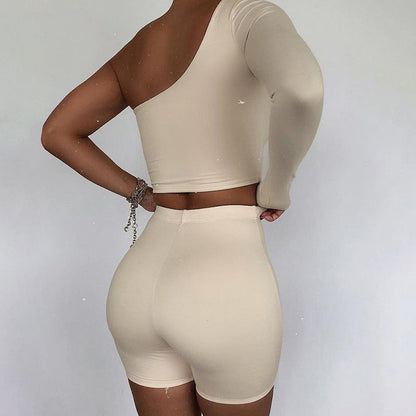 Natasha – Slim Fit Off-Shoulder Yoga Fitness Set with Shorts