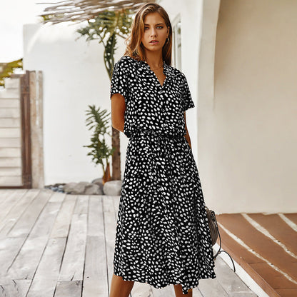 Sara – Short Women's Dress with Wave Dot Pattern and Collar