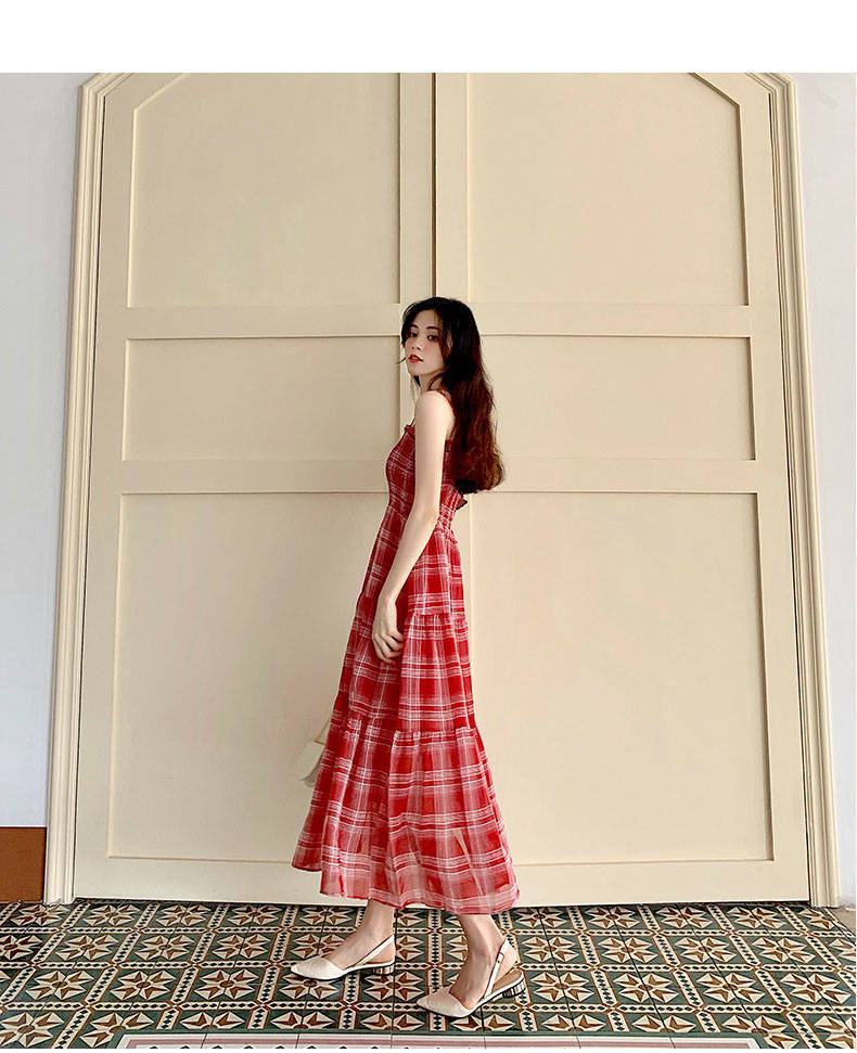 Christina – Chiffon Dress with Check Pattern and Slim Waist