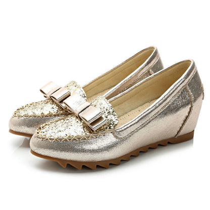 Jessica – Comfortable Women's Pumps with Pointed Cutout and Wedge Heel