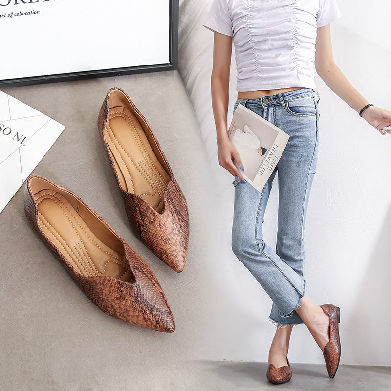 Emma – Ballerina Flats with Serpentine Pattern