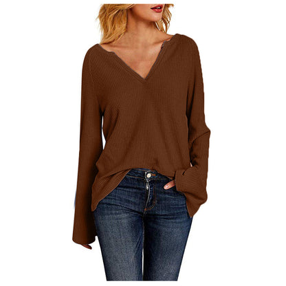 Wendy – Women's T-Shirt with Bell Sleeves and V-Neck