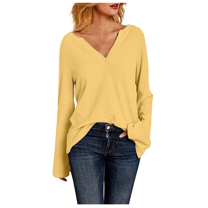 Wendy – Women's T-Shirt with Bell Sleeves and V-Neck
