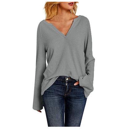 Wendy – Women's T-Shirt with Bell Sleeves and V-Neck