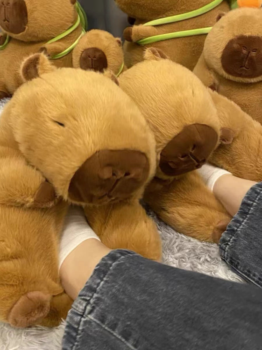Robyn – Cozy Capybara Plush Slippers Made of Cotton