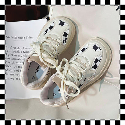 Katy – Retro Plaid Sport Shoes with Large Toe