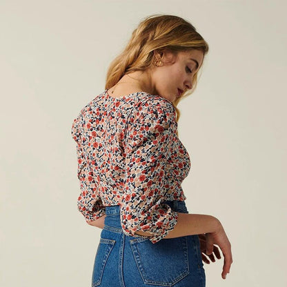 Linda – Short Sleeve Blouse with Button and Floral Pattern