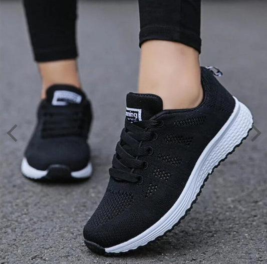 Dawn – Sporty Women's Sneakers