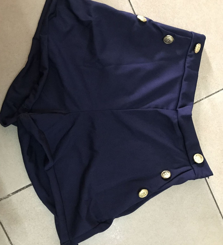 Tommy – Hot Plain Button-Decorative Shorts