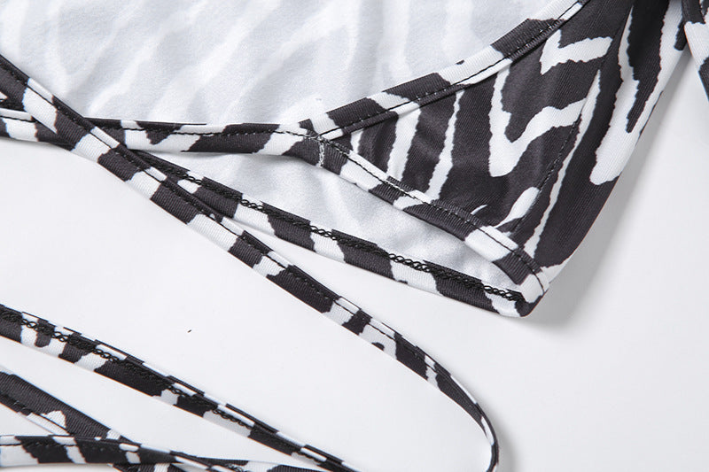 Grace – Striped Lace-Up Top