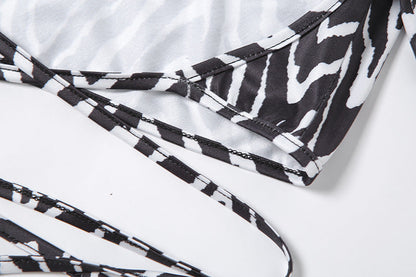 Grace – Striped Lace-Up Top