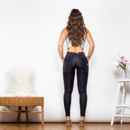 Jean – Booty Lifting Yoga Pants for Women in Black