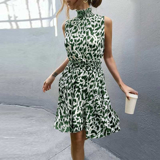 Jean – Tunic Dress with High Collar and Wooden Buttons