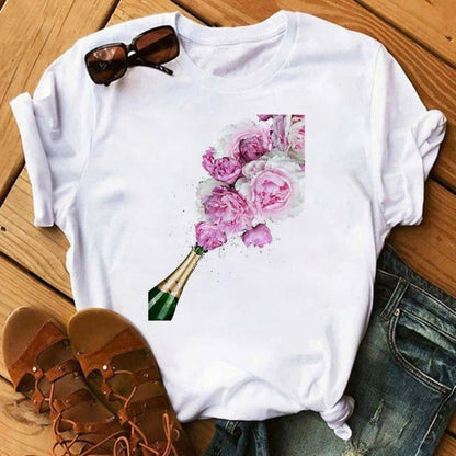 Christina – Kawaii T-Shirt with Rose Gold Wine Glass