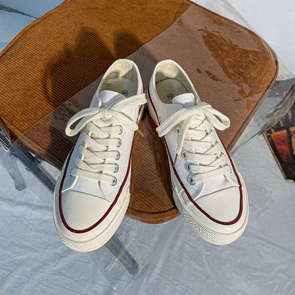 Kathryn – Low Canvas Shoes in 1970s Style