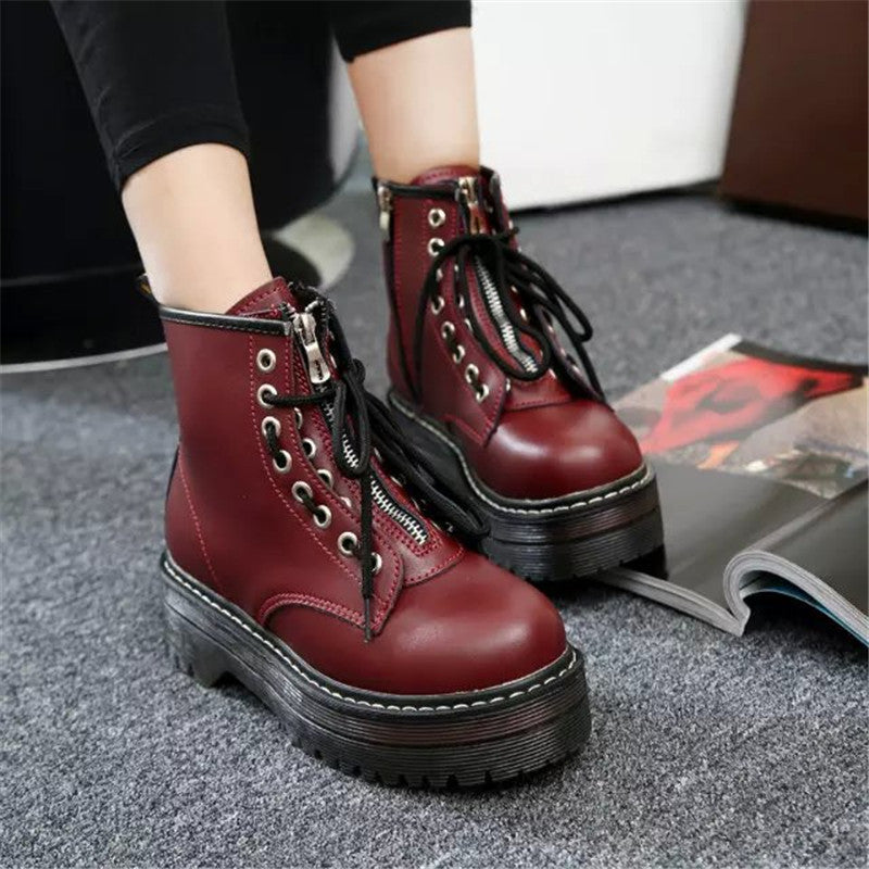 Tamara – Fashionable Women's Boots with Round Toe and Lacing