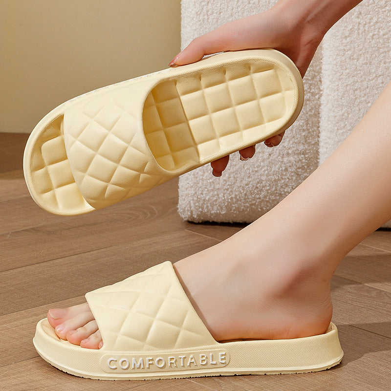 Gavin – Soft Slippers with Checkered Pattern