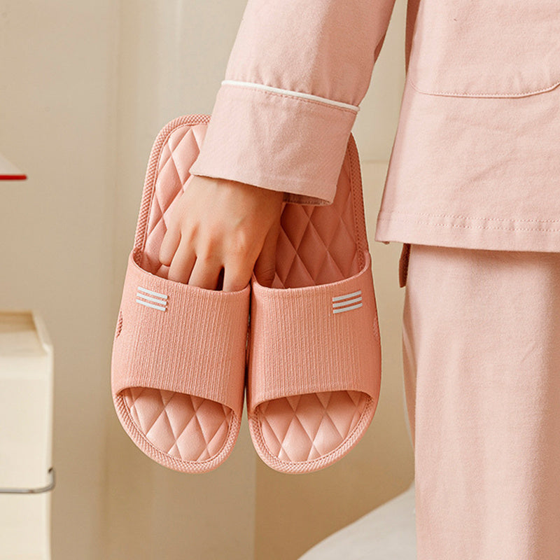 Tara – Slip-On Slippers with New Check Design