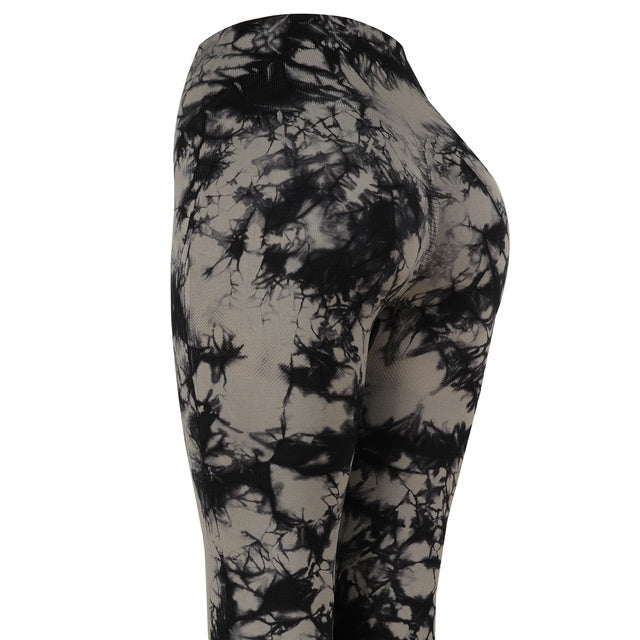 Elizabeth – Seamless Women's Leggings with Bubble Butt Design
